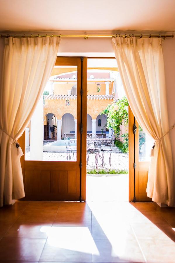 Villa Yrondi โบราโบรา ภายนอก รูปภาพ