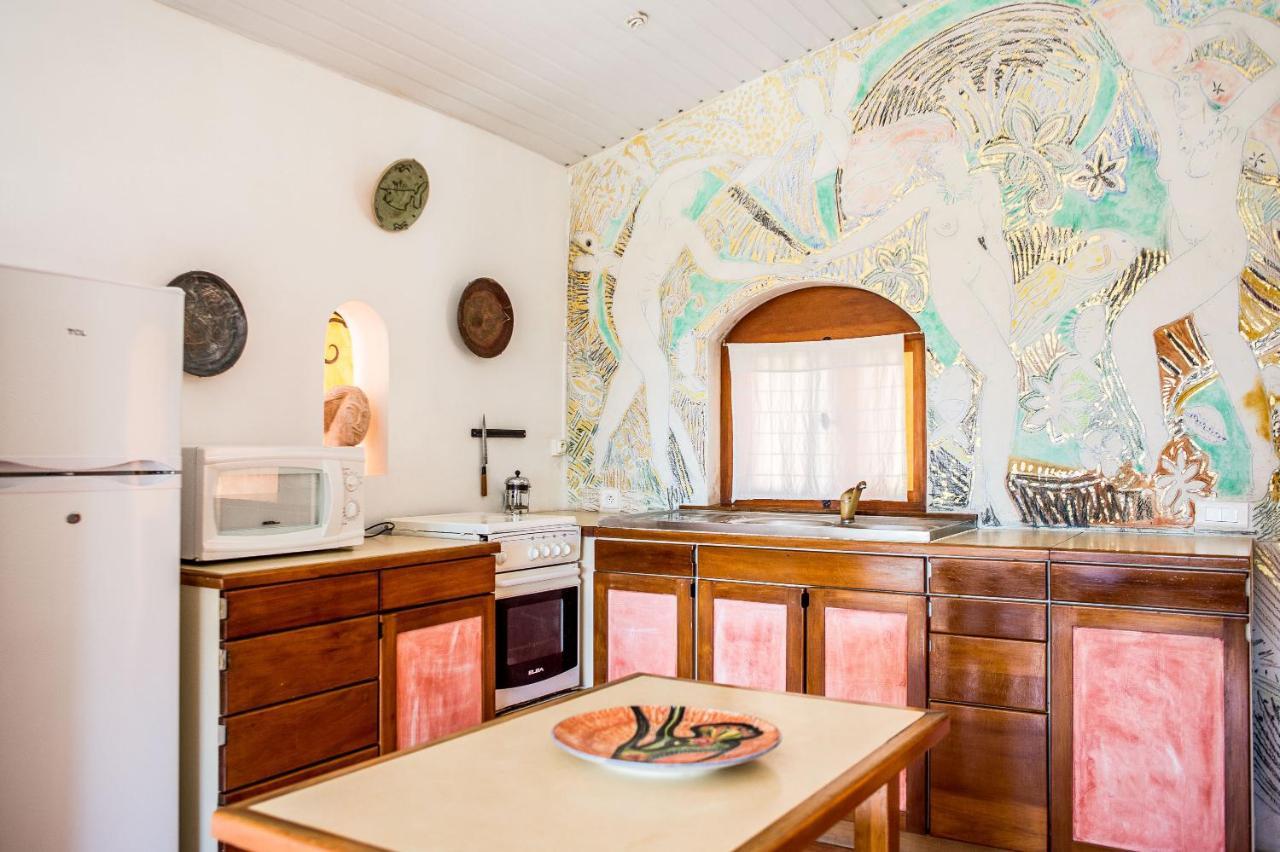 Villa Yrondi โบราโบรา ภายนอก รูปภาพ