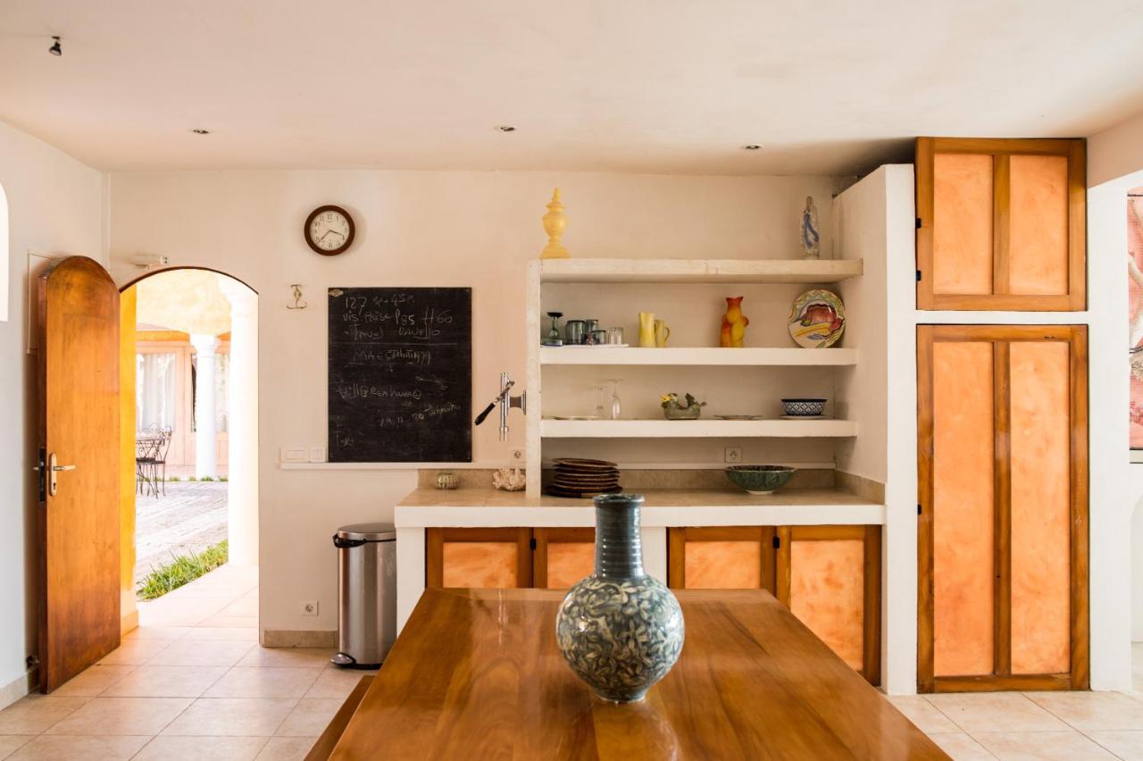 Villa Yrondi โบราโบรา ภายนอก รูปภาพ