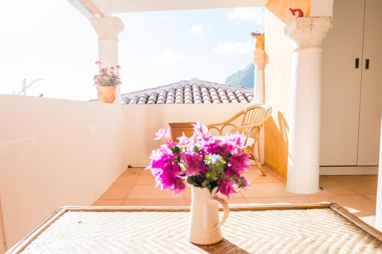 Villa Yrondi โบราโบรา ภายนอก รูปภาพ