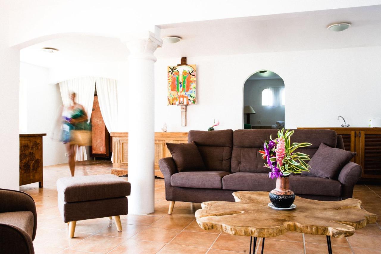 Villa Yrondi โบราโบรา ภายนอก รูปภาพ